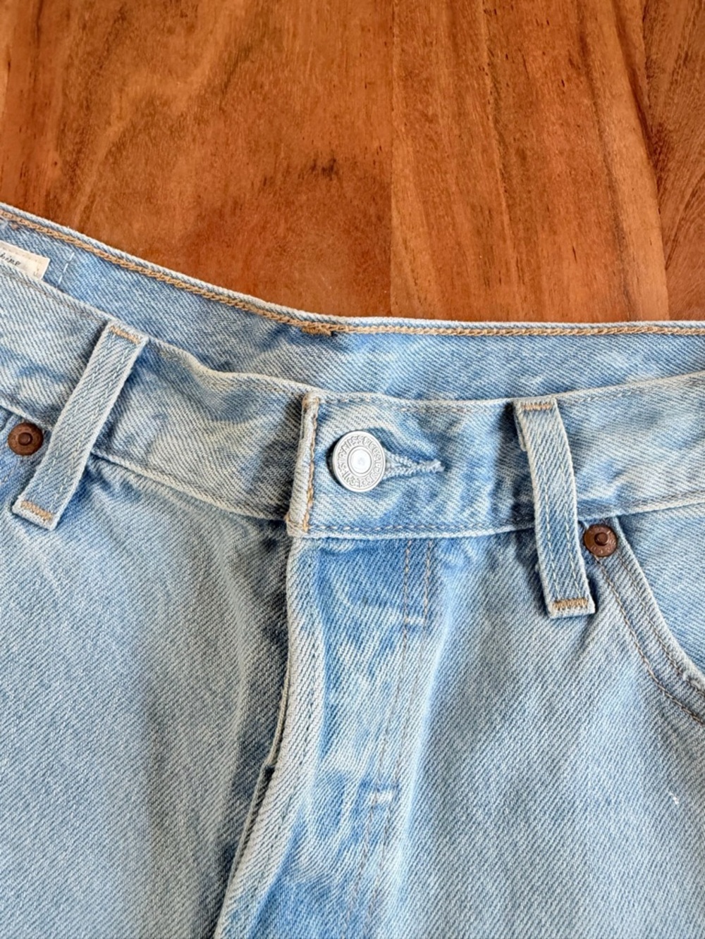 Rare vintage Levi’s Blue Distressed Denim Women’s Shorts size w29 - Picture 3 of 11